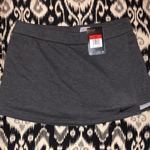 Nike Skort NWT - Picture 1 of 4